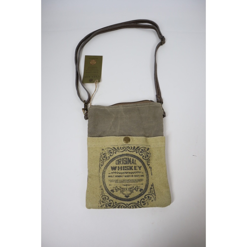 Clea Ray Original Whiskey Passport‎ Bag